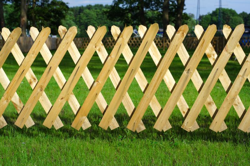 Trellis Fence Construction in Kansas City, KS